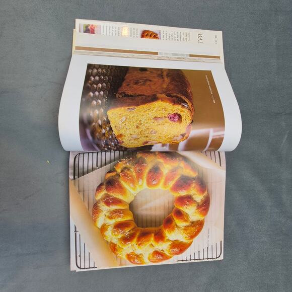 Baking w/ Julia Child Savor the Joys of Baking with Americas Best Bakers - Picture 5 of 8